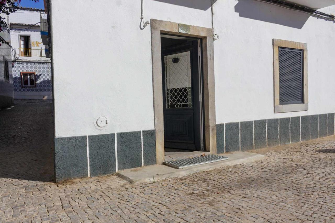 Apartamento Almirante T1 By Yha Tavira Zewnętrze zdjęcie